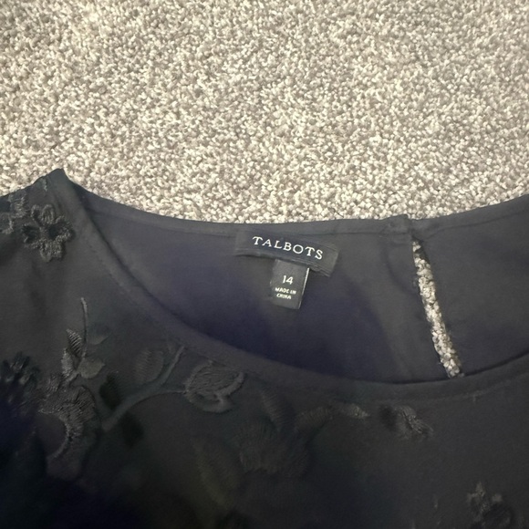 Talbots Black Textured Floral Blouse Sz 14 - Picture 4 of 5